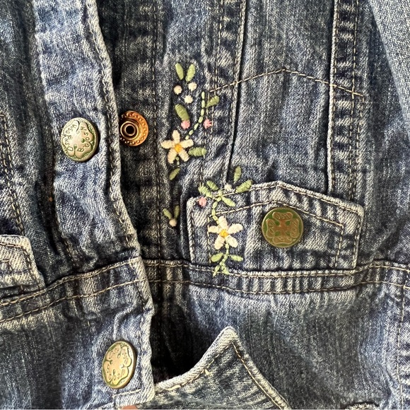 Oshkosh Girls Jean Jacket with embroidered details ~18 months - Picture 6 of 7